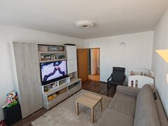 Drumul Taberei, Auchan